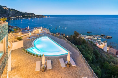 Villen mit Pool in Taormina, Sizilien
