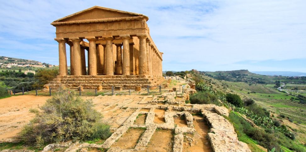 agrigent tempel panorama sizilien ferien guide sizilianische städte sehenswürdigkeiten