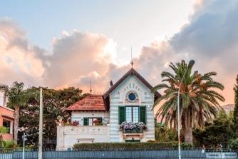 mondello palermo sizilien ferien information villa ferienhaus jugendstielarchitektur haus