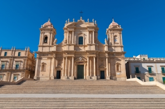noto sizilien guide sizilianische städte unesco kathedrale architektur barock