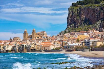 Cefalu Villen mit Pool 