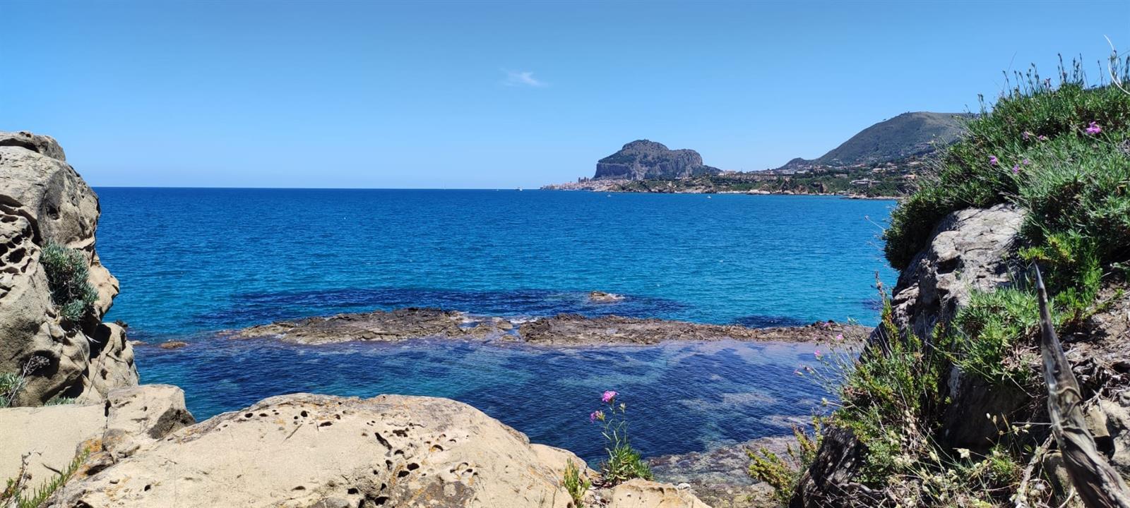 Blick auf Cefalu