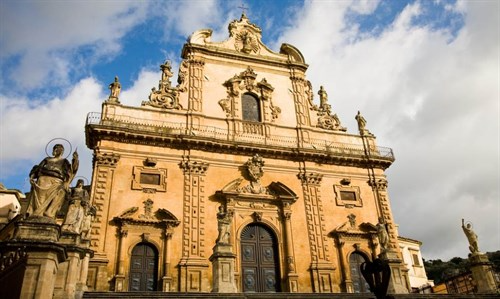 modica sizilien ferien guide dom sehenswürdigkeit sizilianische städte