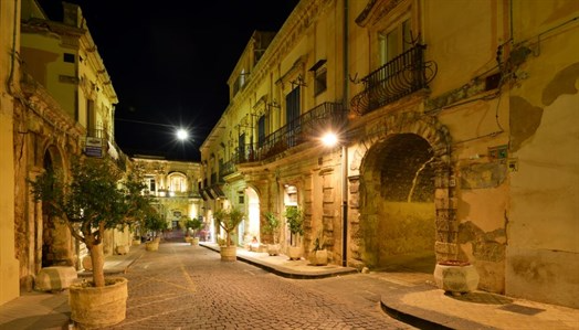 noto sizilien ferien guide sizilianische städte barock unesco