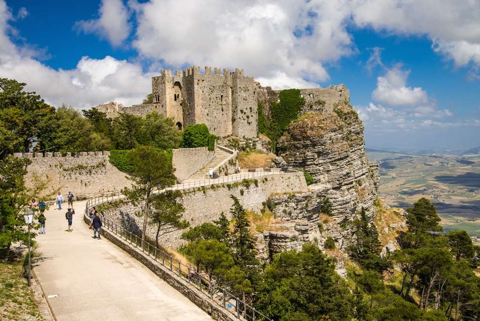 erice burg sizilien ferien guide sizilianische städte panorama