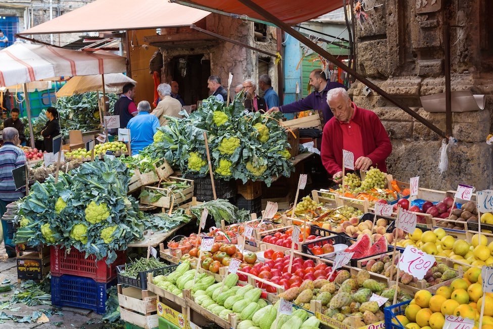 palermo sizilien ferien guide markt ballaro altstadt einkaufen essen trinken typisch tradition