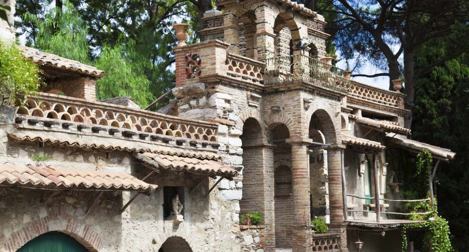 sizilien ferien information taormina ferienhaus villa architektur historisch