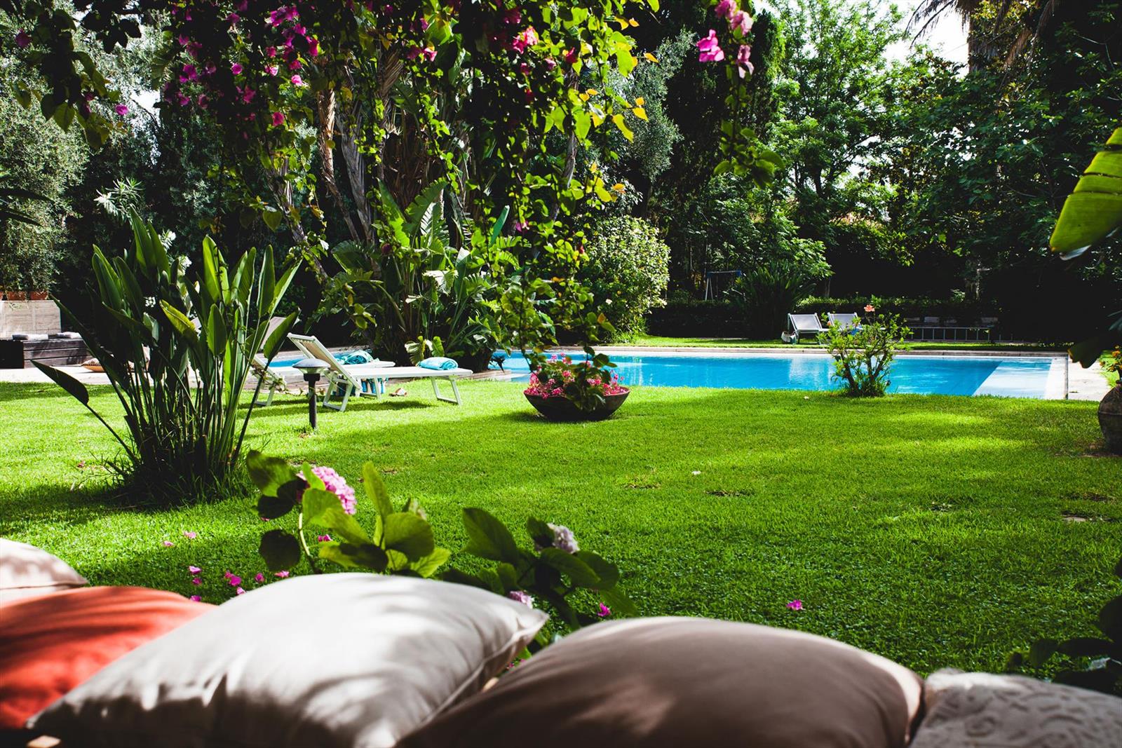Strandvilla mit Pool und Garten in Mondello